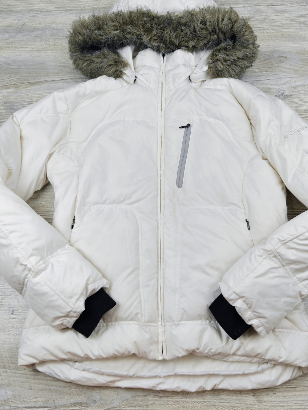 Columbia Women's White Down Puffer Jacket with Faux Fur Hood Sz Medium